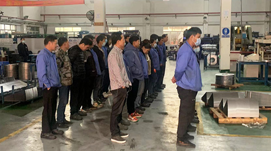 保健康 趕生產(chǎn)！金環(huán)電器早會(huì)叮囑員工注意防疫